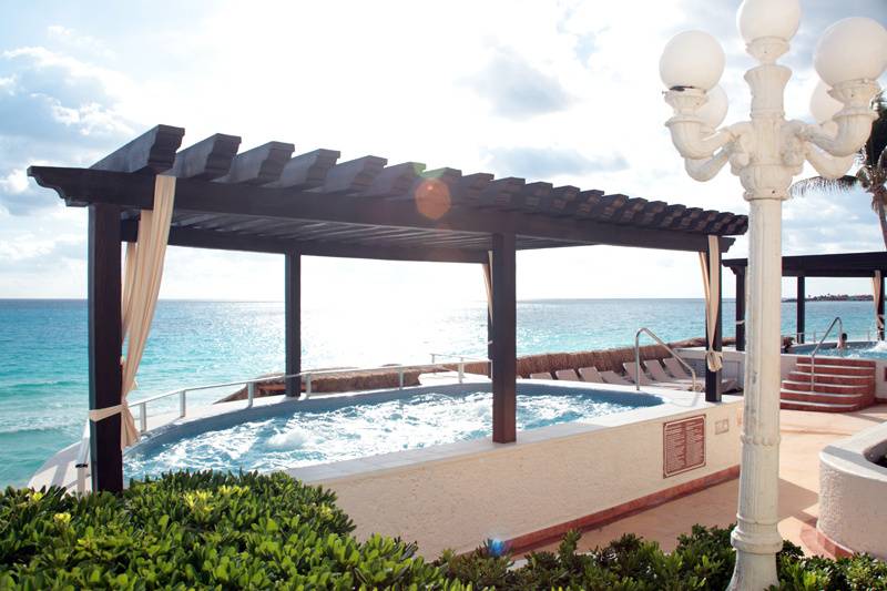 Jacuzzi