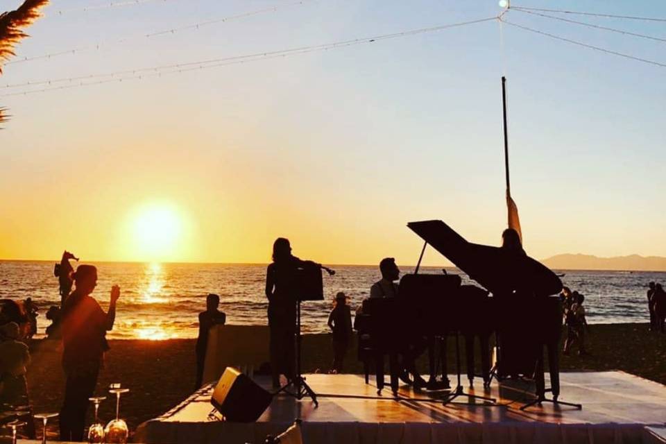 Boda playa. Piano, violín