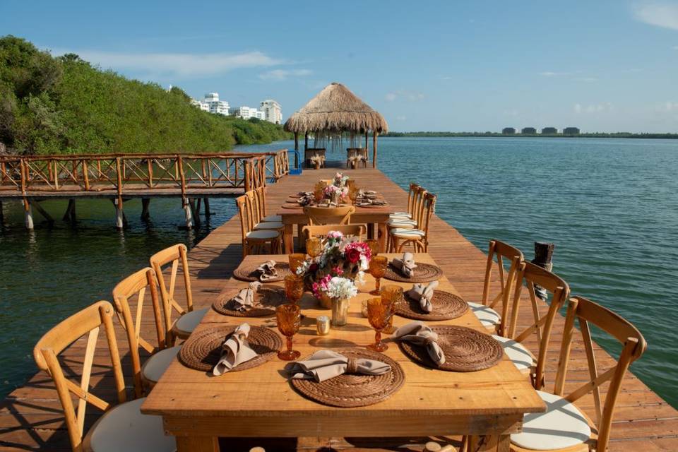 Lagoon Deck