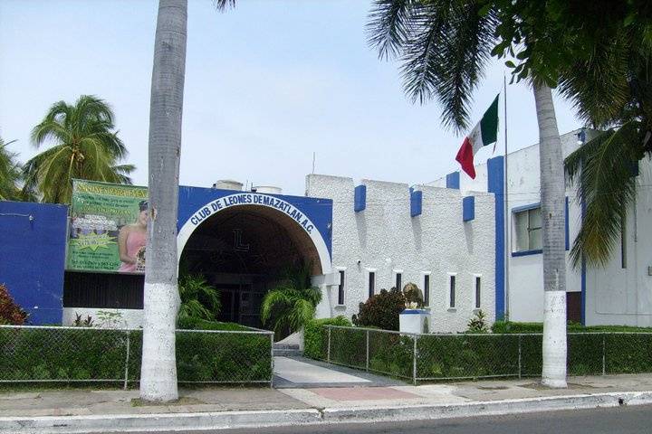 Salón club de leones mazatlán logo