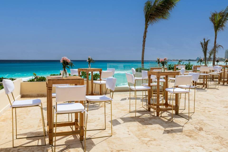 Beachfront Terrace | Cóctel