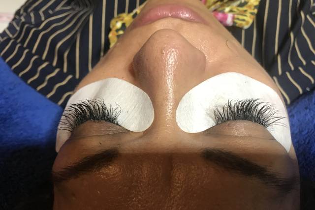Extensiones de pestañas