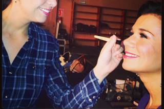 Annie  Carrera Make up Artist