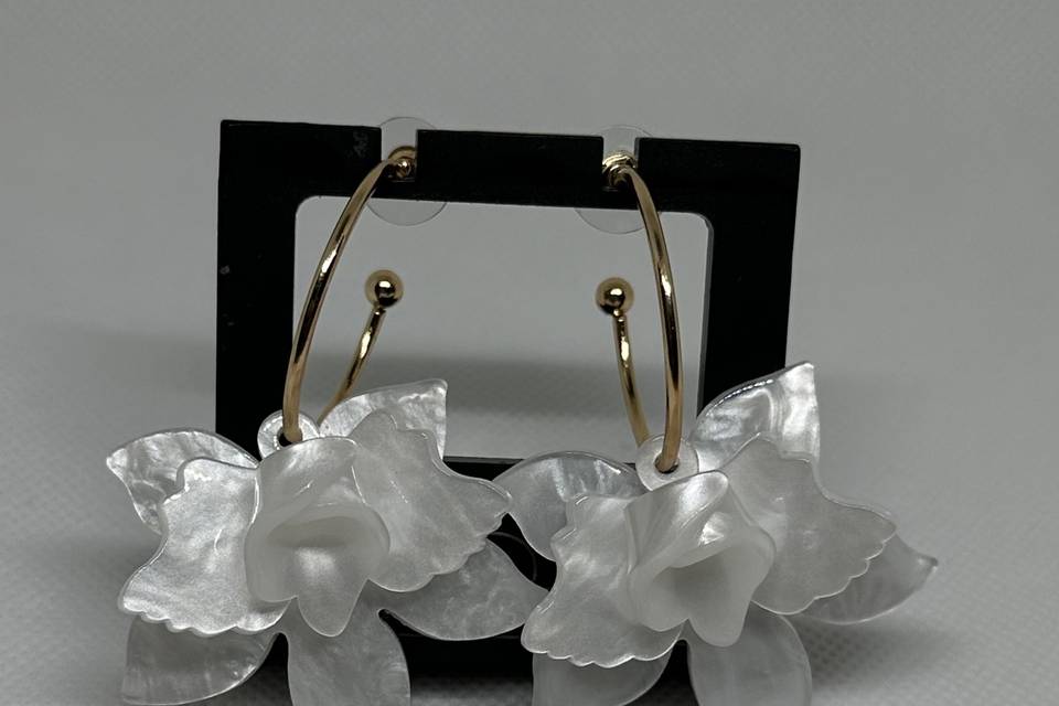 Aretes de chapa de oro