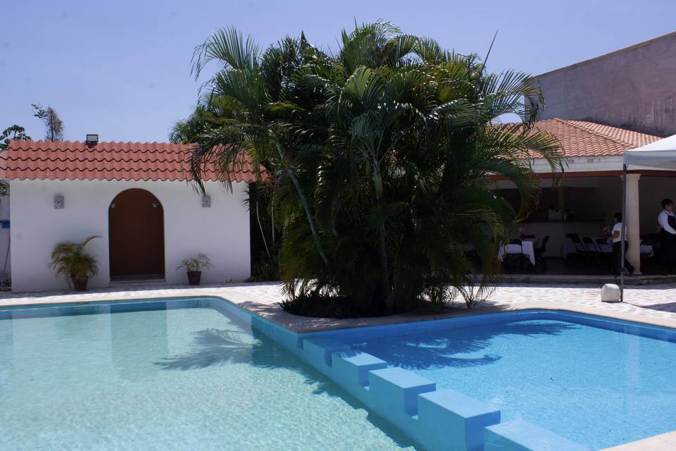 Terraza y baños.