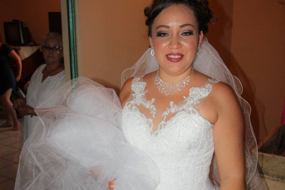 MAquillaje y peinado de Novia