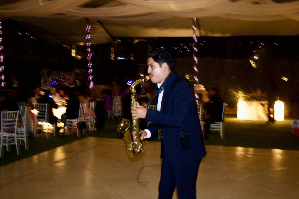 En plena interpretación