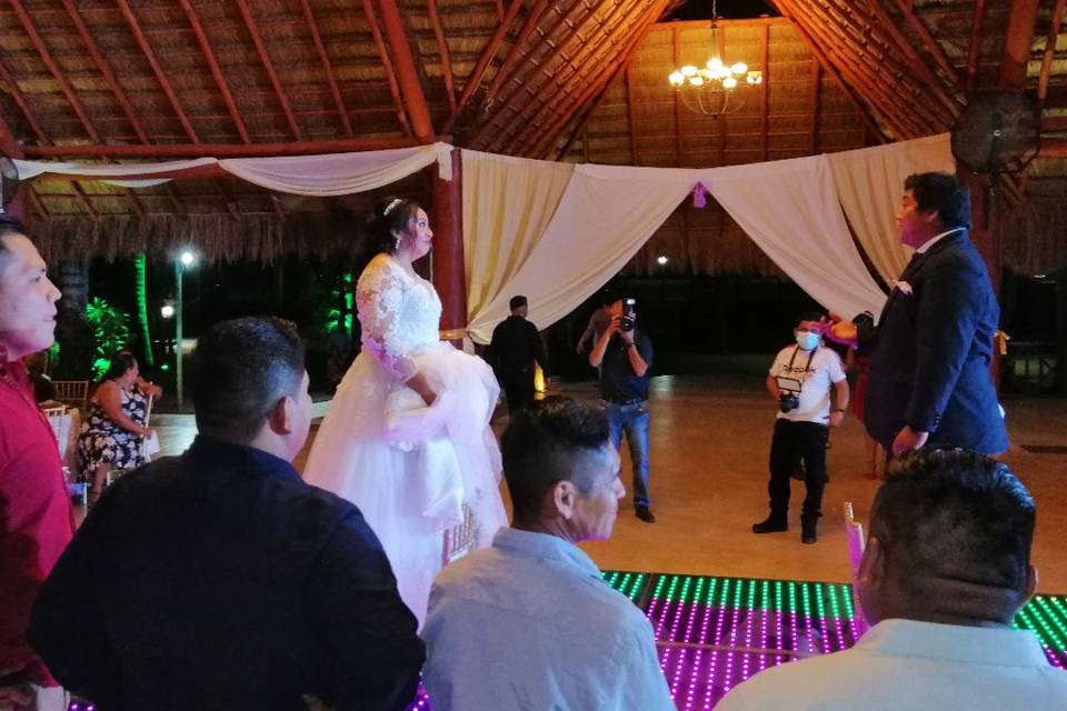 Boda palapa campestre