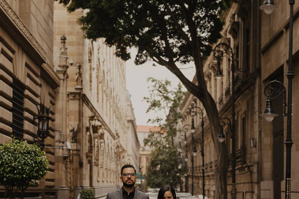 Lau & Est