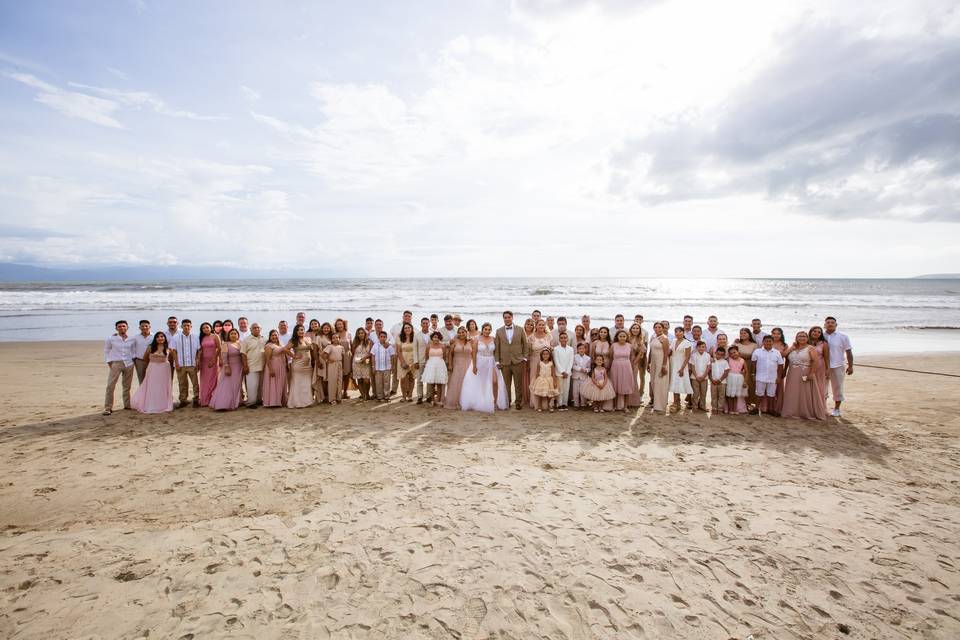 Familia boda en playa