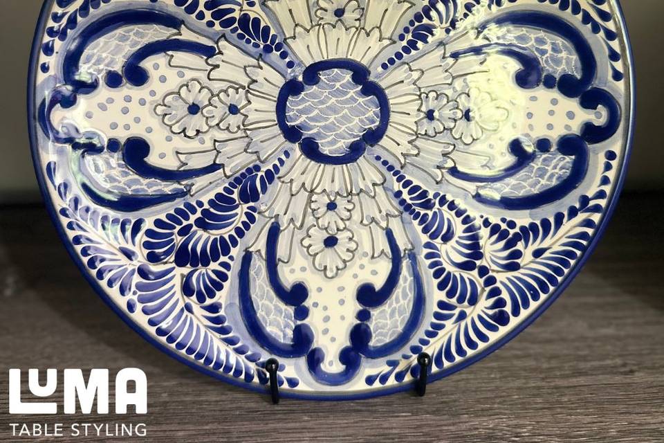 Talavera charger