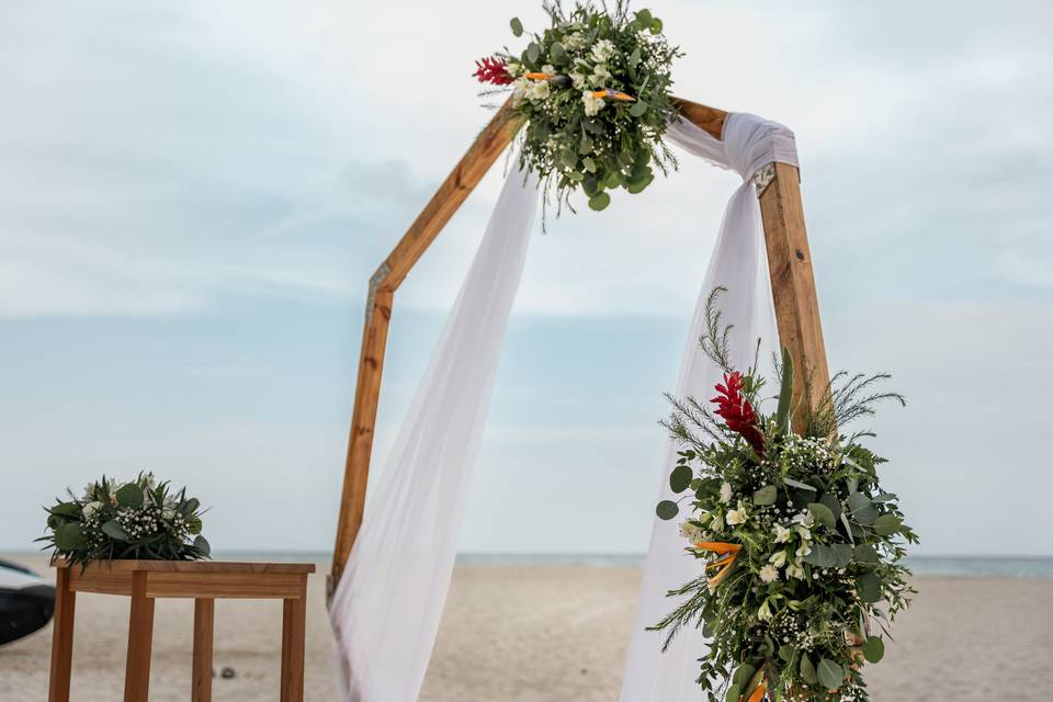Arco de bodas en playa