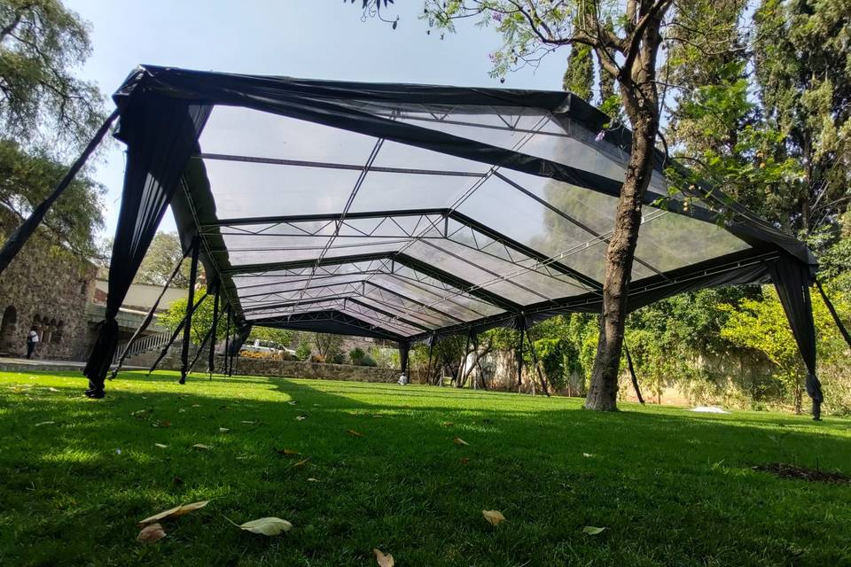 Toldo blanco cielo negro