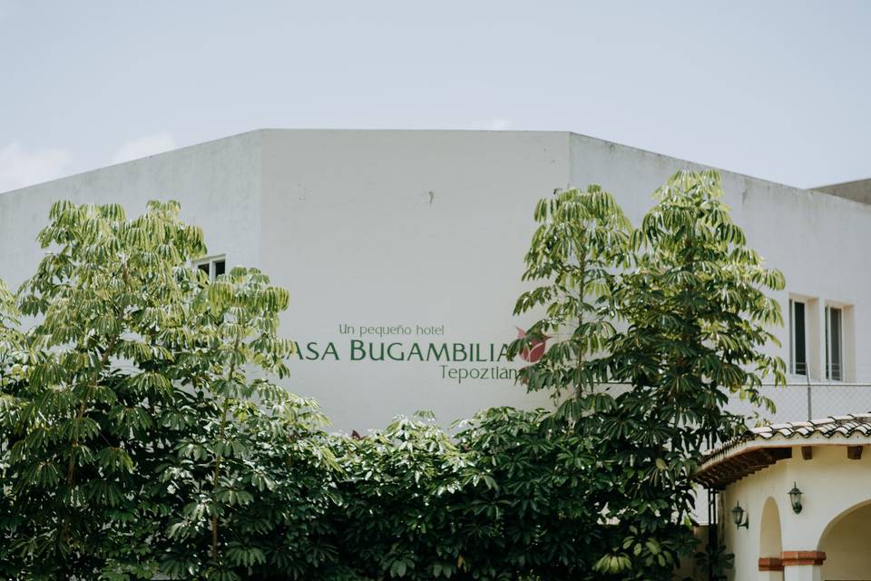 Casa Bugambilia