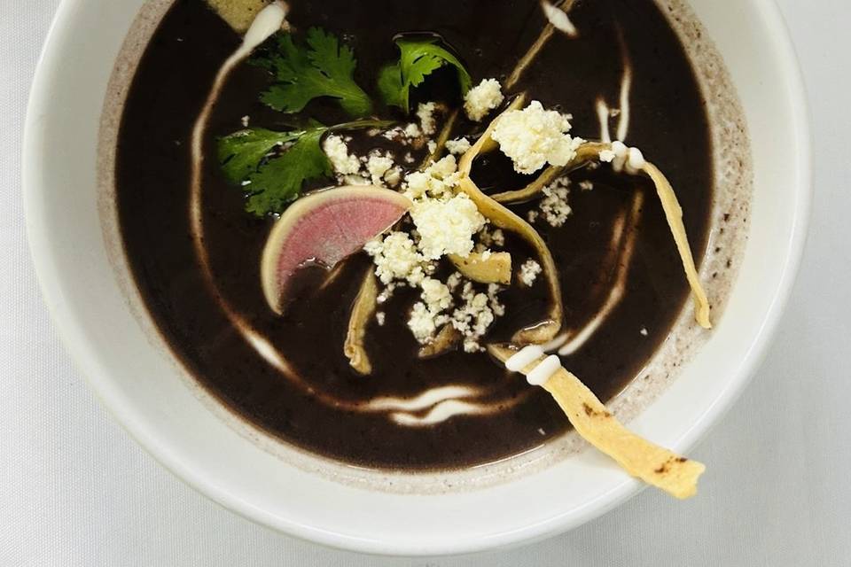 Crema tarasca de frijol