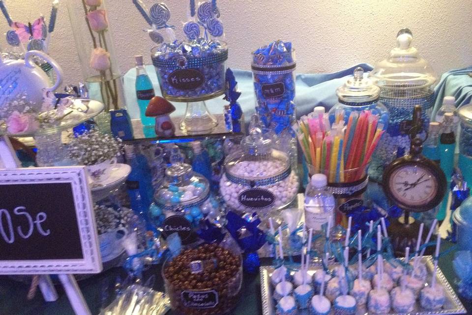 Mesa de dulces blue