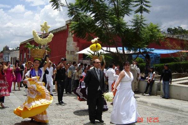 Calendas Bodas logo