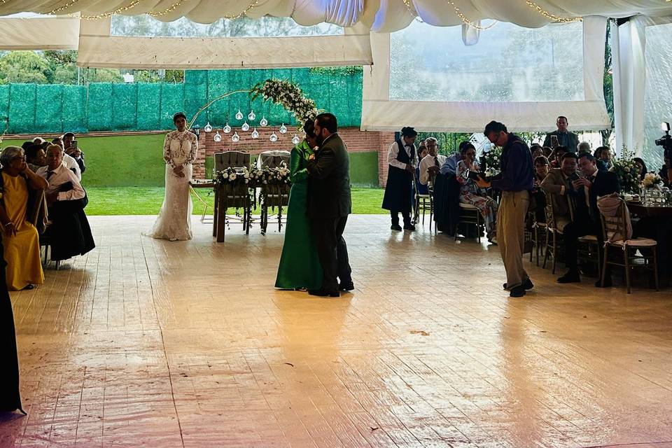Boda