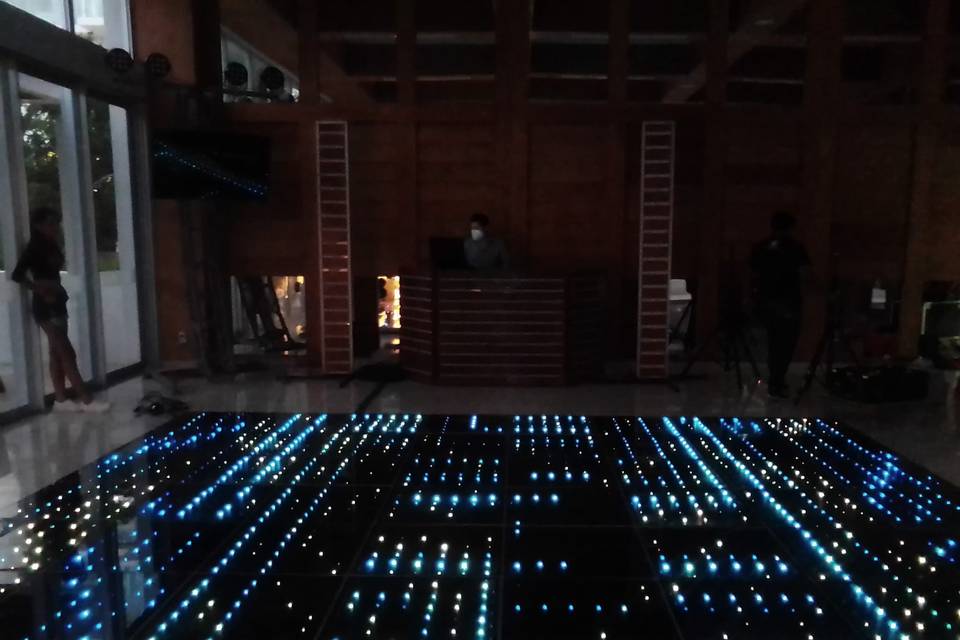 Pista iluminada de cristal