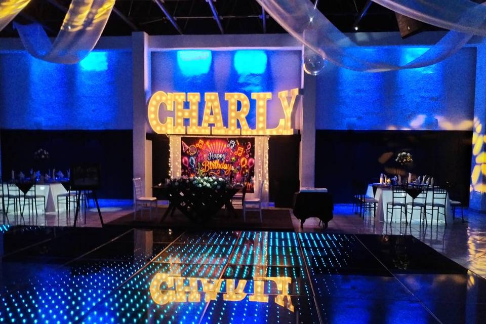 CHARLY 82