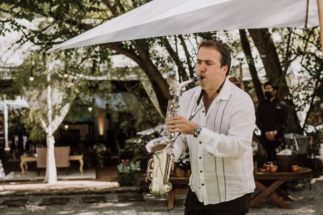 Sax Daryl Anton