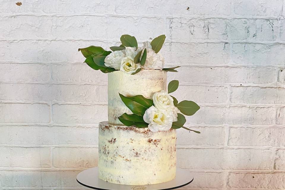 Naked cake + flores