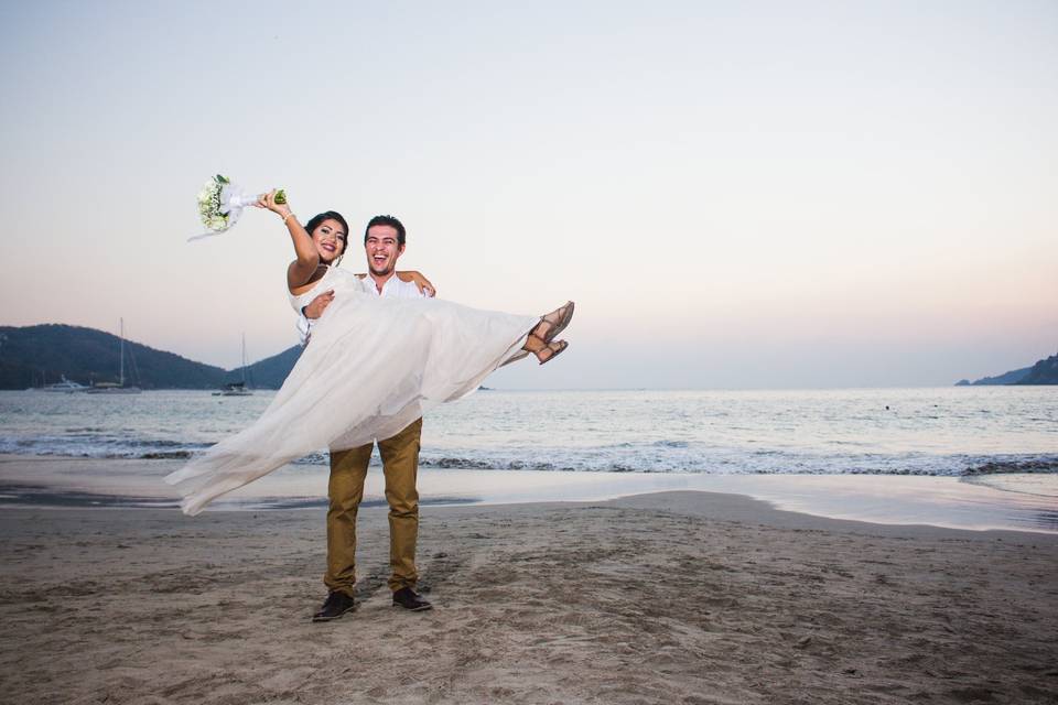 Bodas en Playa la Ropa