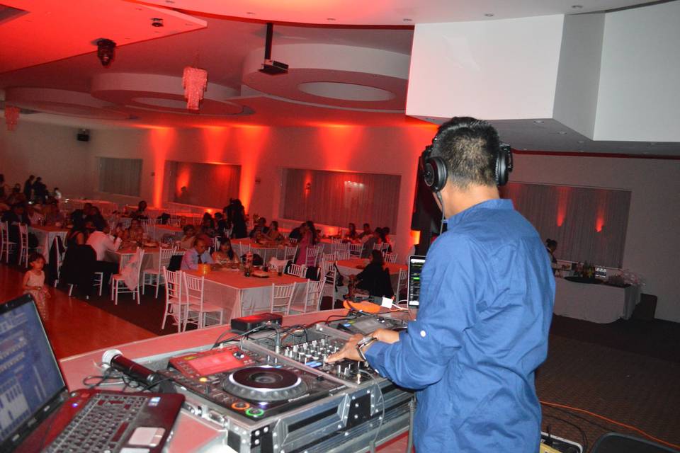 FNX DJ's