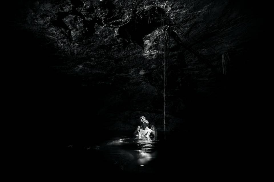 Bajo la luz de nuestro amor