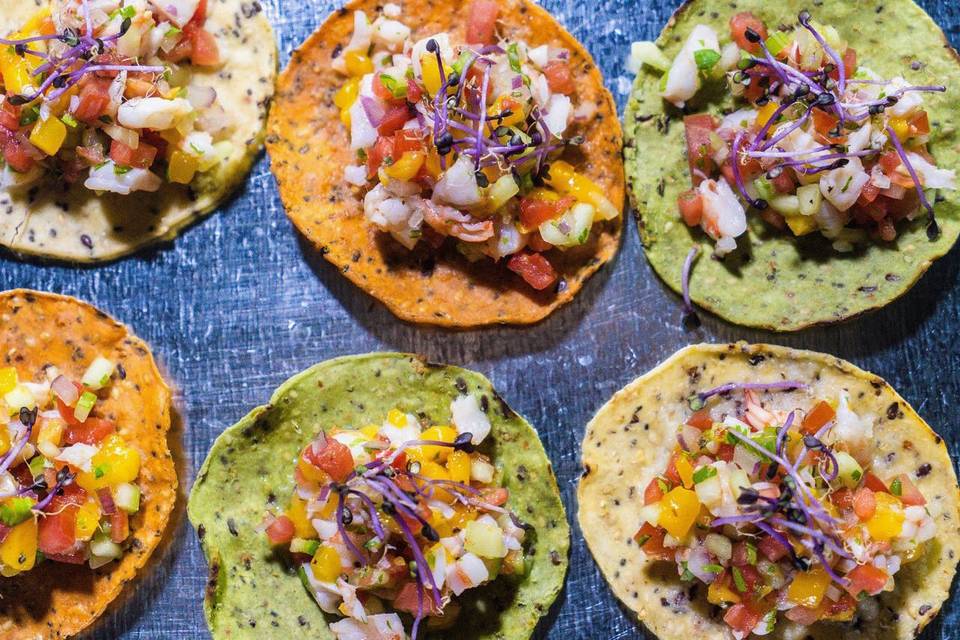 Tostaditas de ceviche camarón
