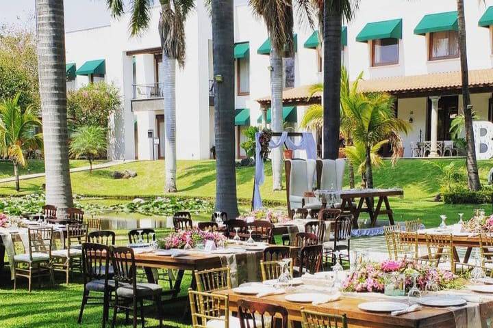 Boda en jardín del lago