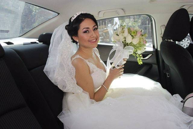 Peinado y maquillaje de novia