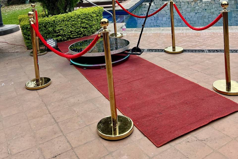 Alfombra roja con plataforma giratoria