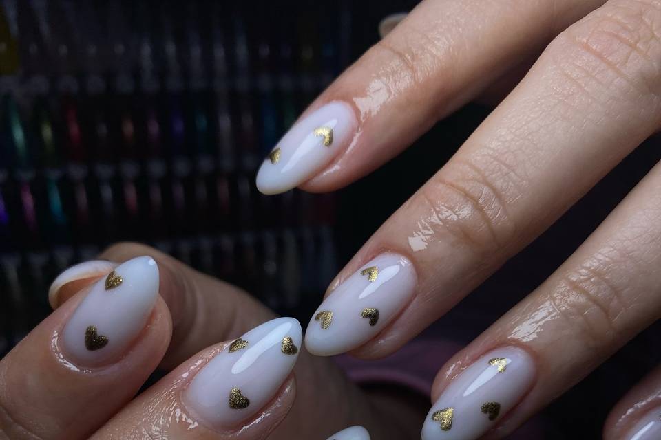Uñas blancas con negro