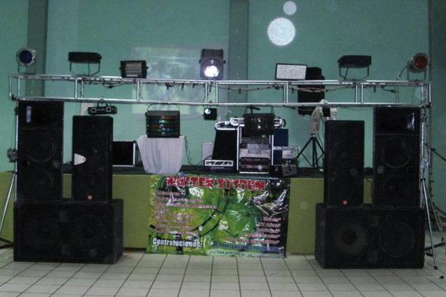 Equipo de luces y sonido