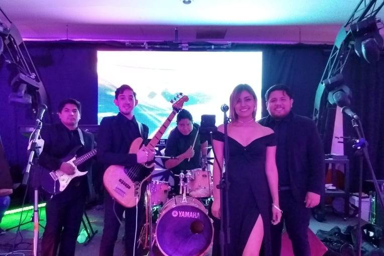 Música 100% en vivo