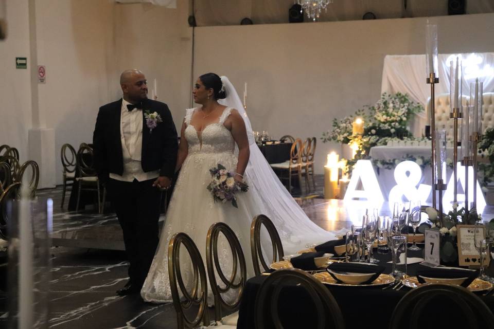 Novios en Salón Diamante