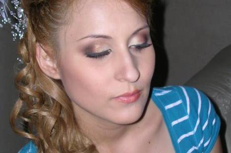 Peinado maquillada de novia