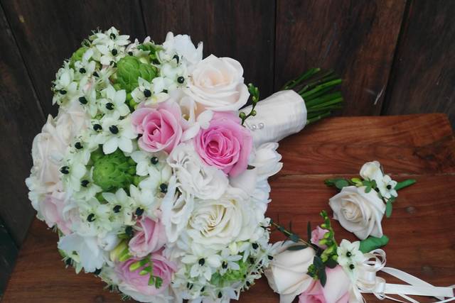 Ramo de novia botoniere