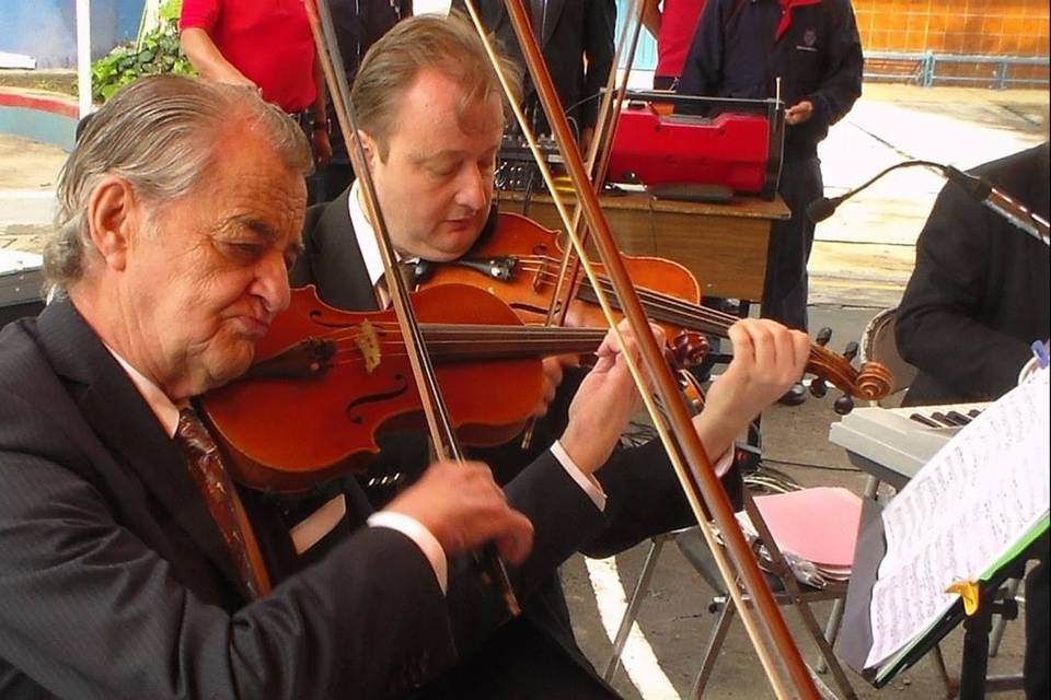 Dúo de violinistas