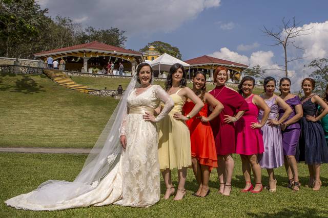 Una boda llena de color
