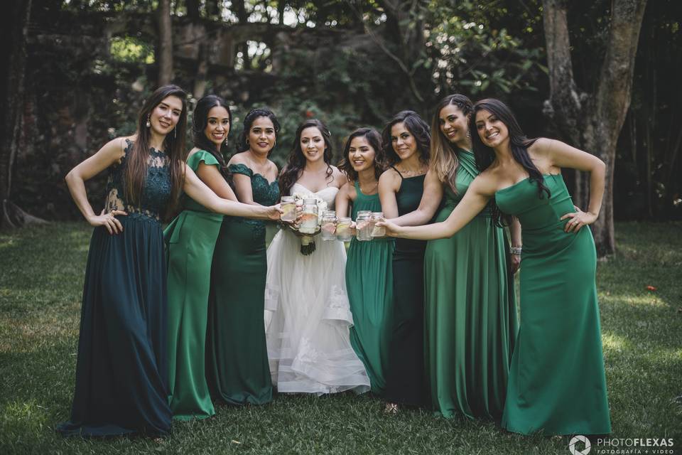 Maquillaje de novia y damas