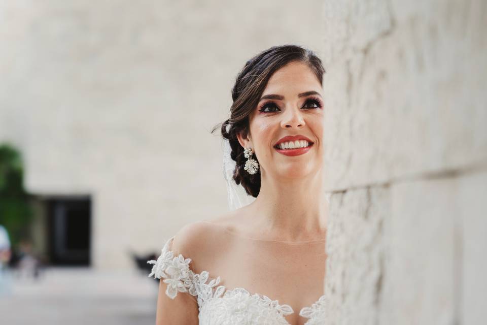 Maquillaje y peinado para novia