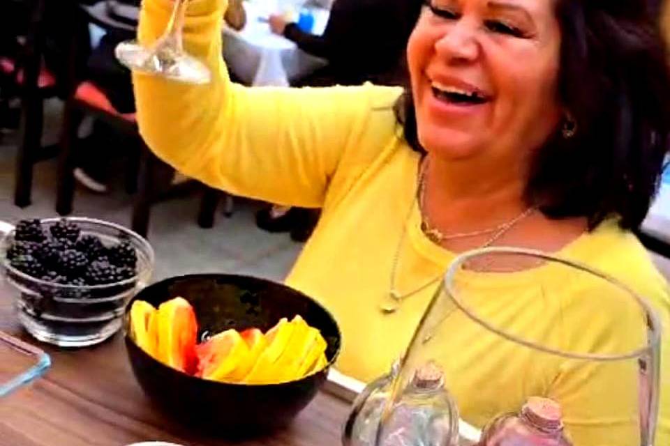 Brindis con alegría y sabor