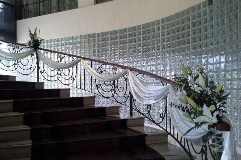 Escalera de acceso decorado
