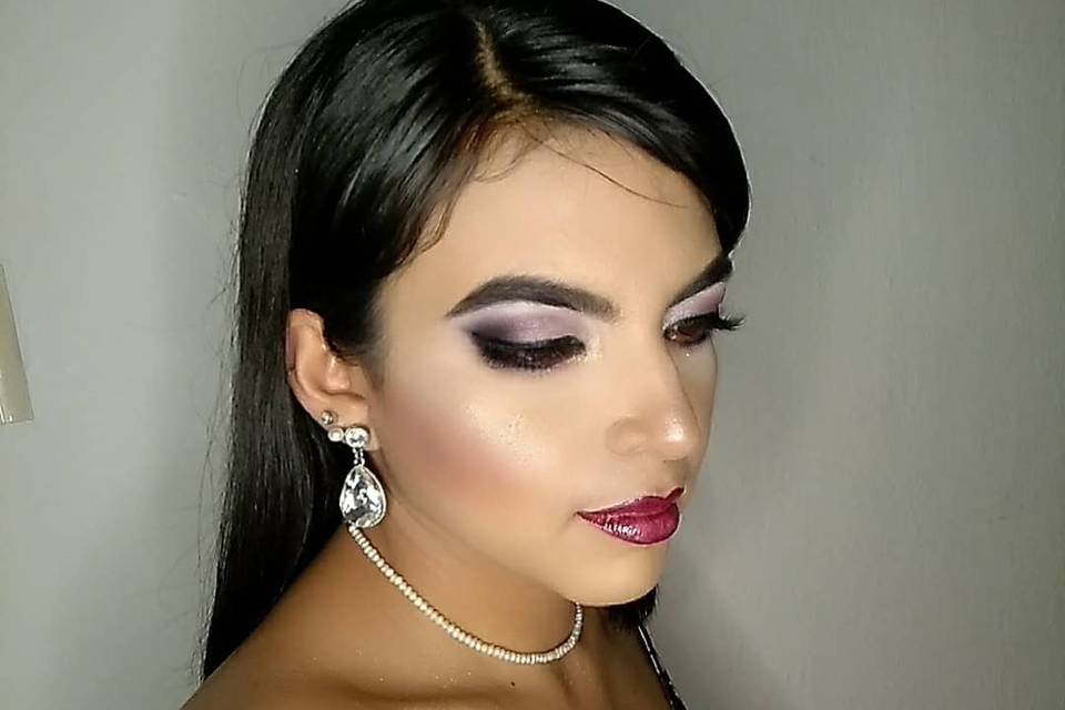 Mae Makeup
