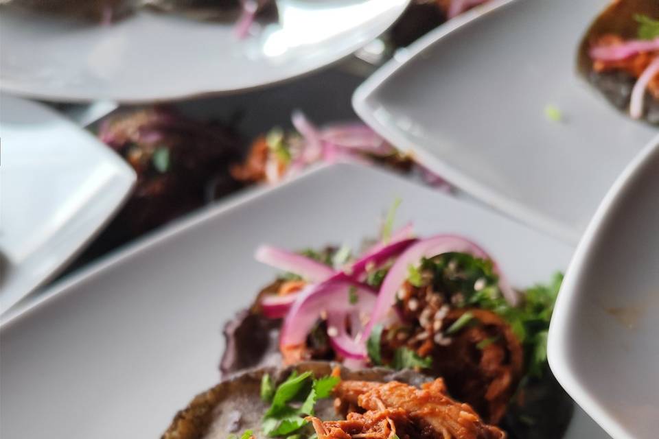 Tostadas de cochinita