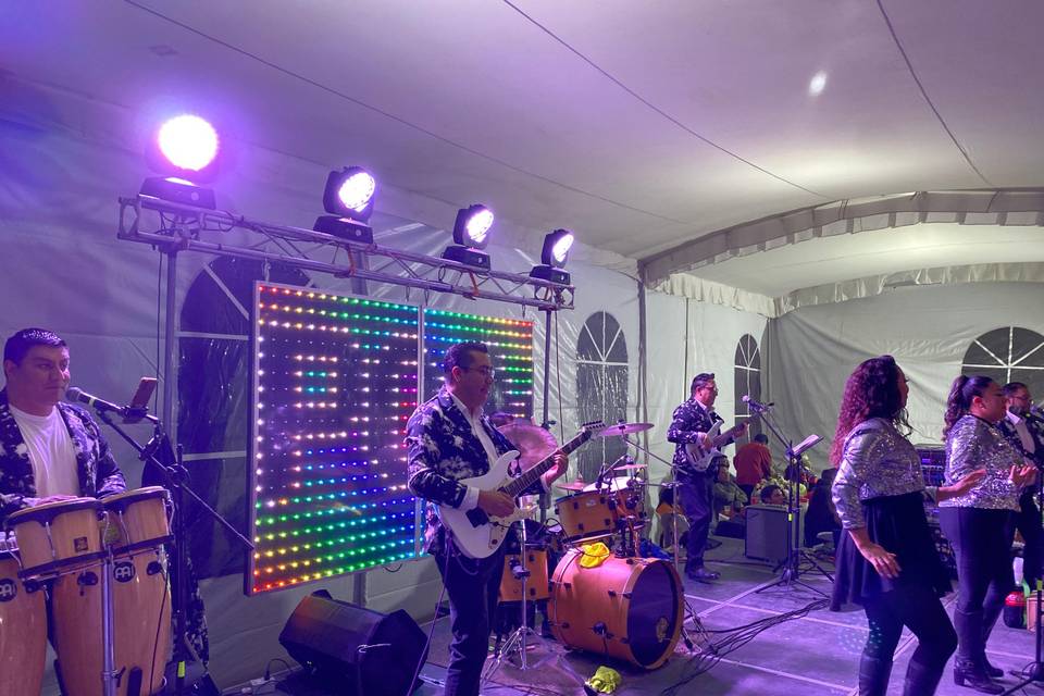 Grupo versátil para fiestas