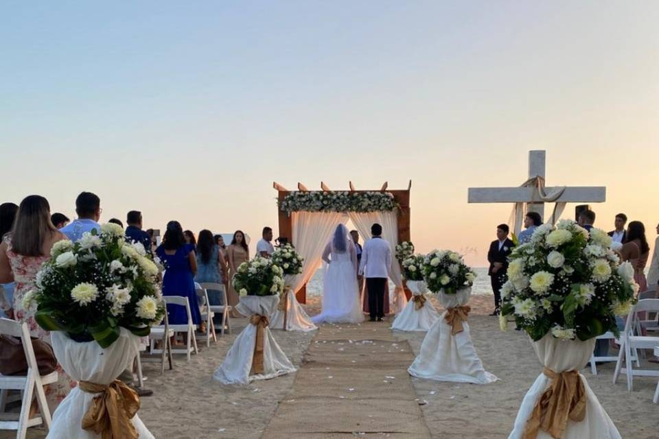 Novios en ceremonia