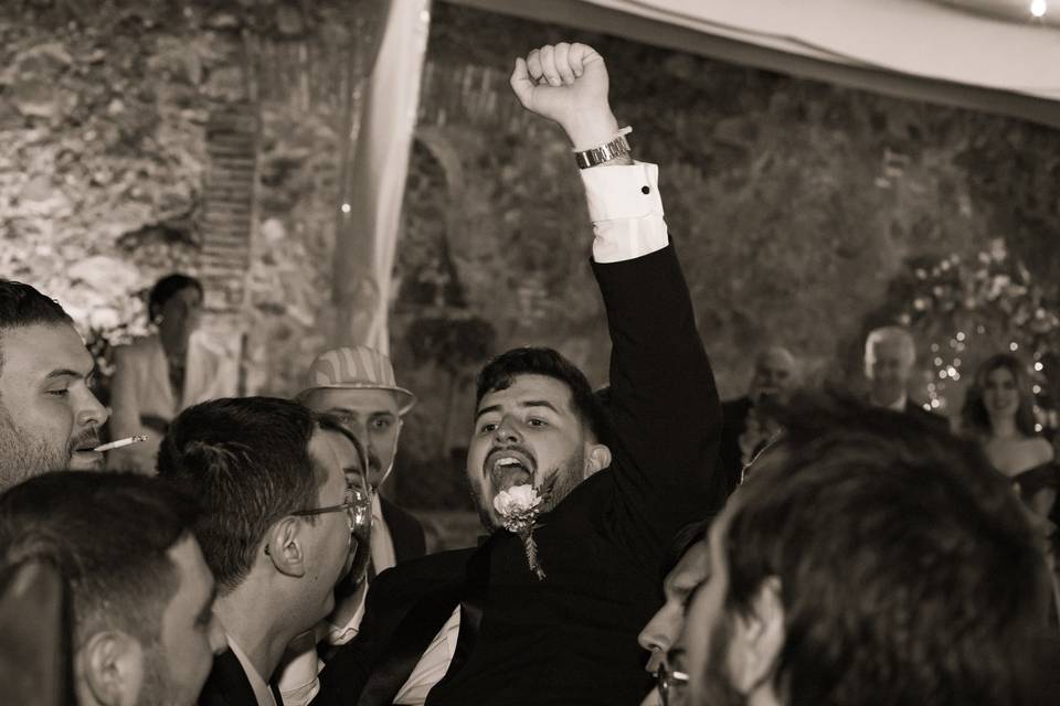 Digno de celebrar